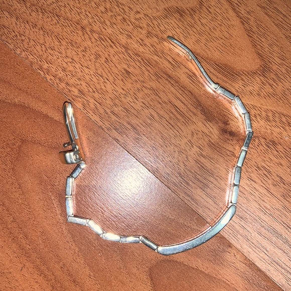 Authentic Gucci Sterling Silver Link Bracelet - Picture 4 of 6